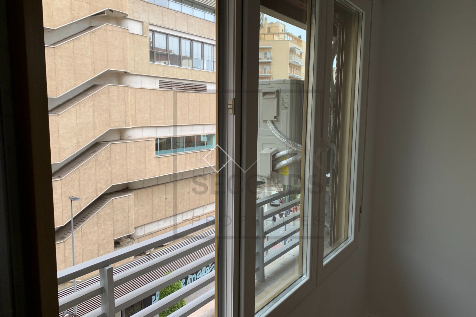  - Appartement / Wohnung - Alicante - Centro