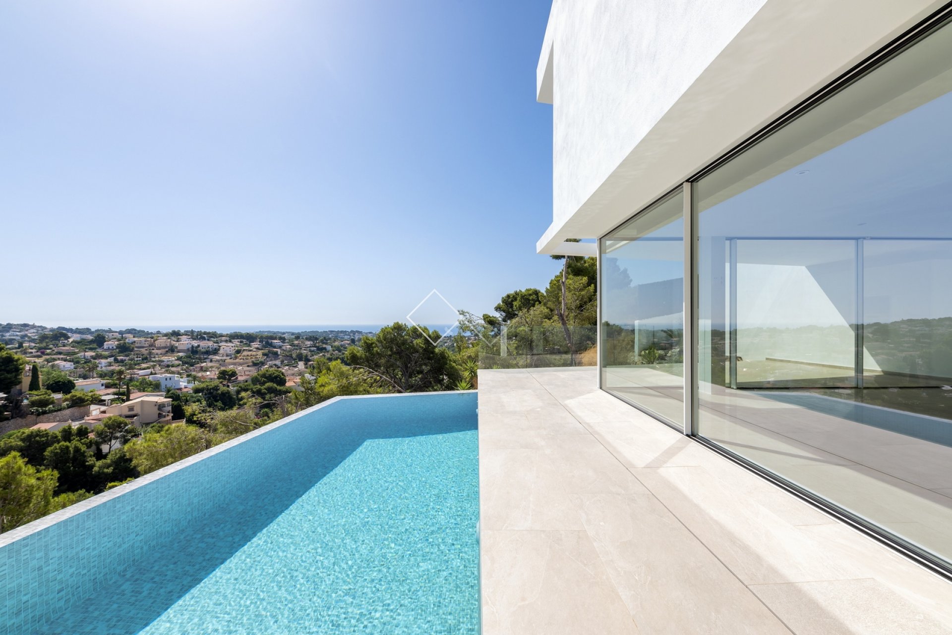Key ready villa con vistas al mar en venta en Benissa