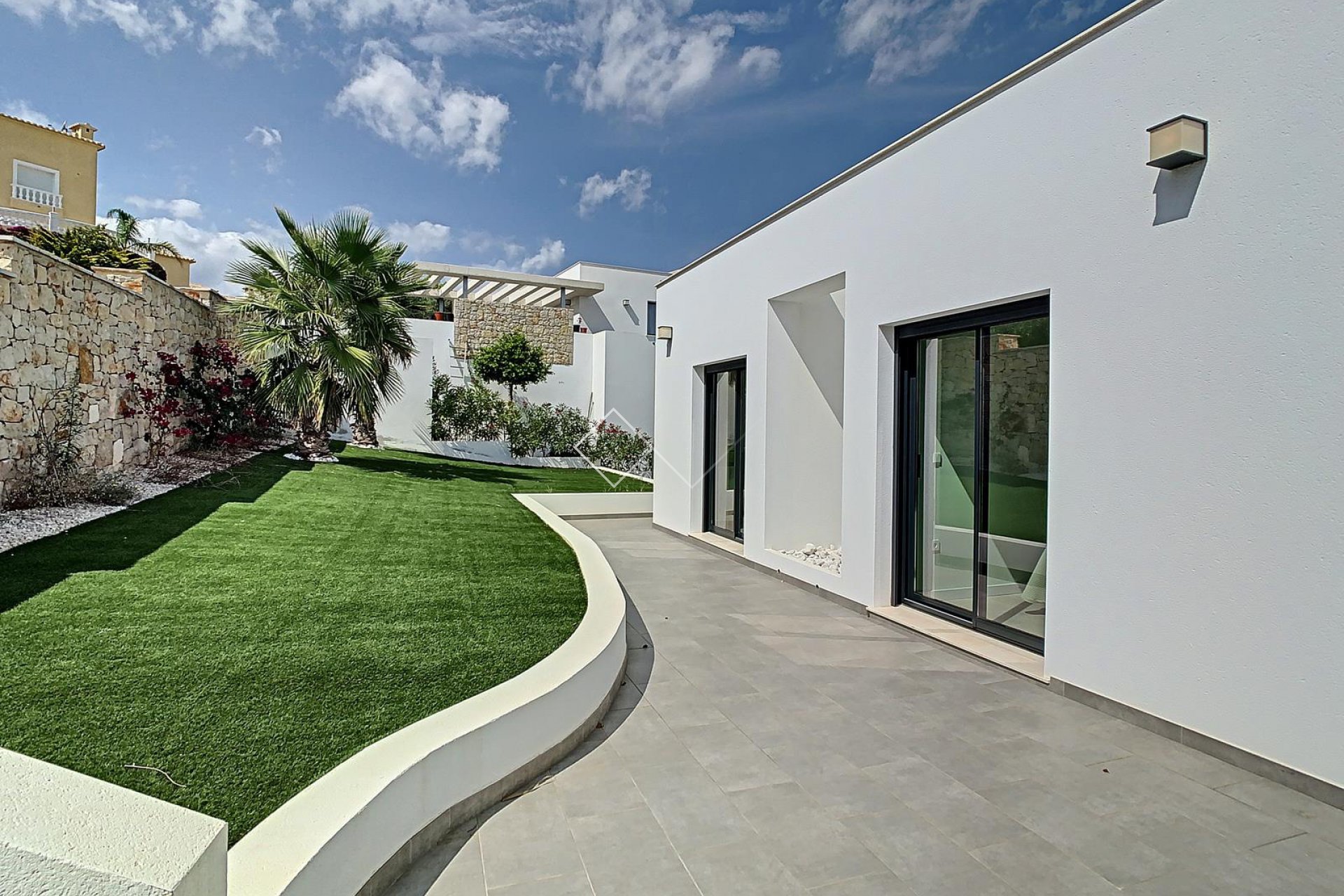 Moderne Villa mit Meerblick zu verkaufen in Benitachell, Lirios