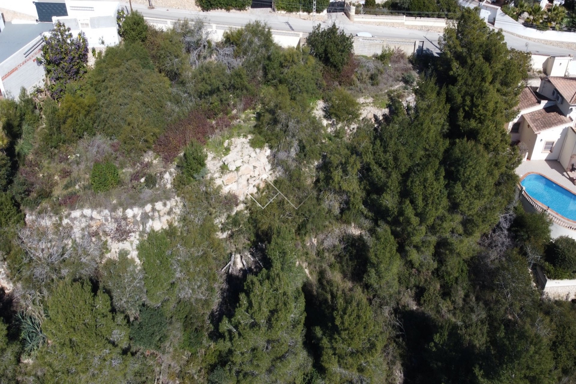 photo drone - Good plot for sale in Moraira with valley views