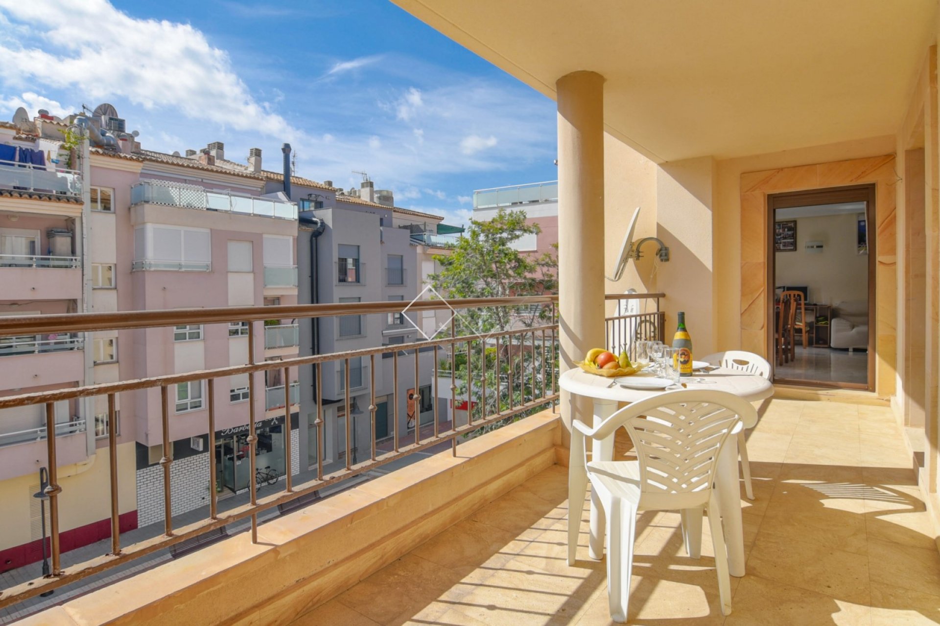 spacious terrace - 3 bed apartment for sale in the heart of Moraira