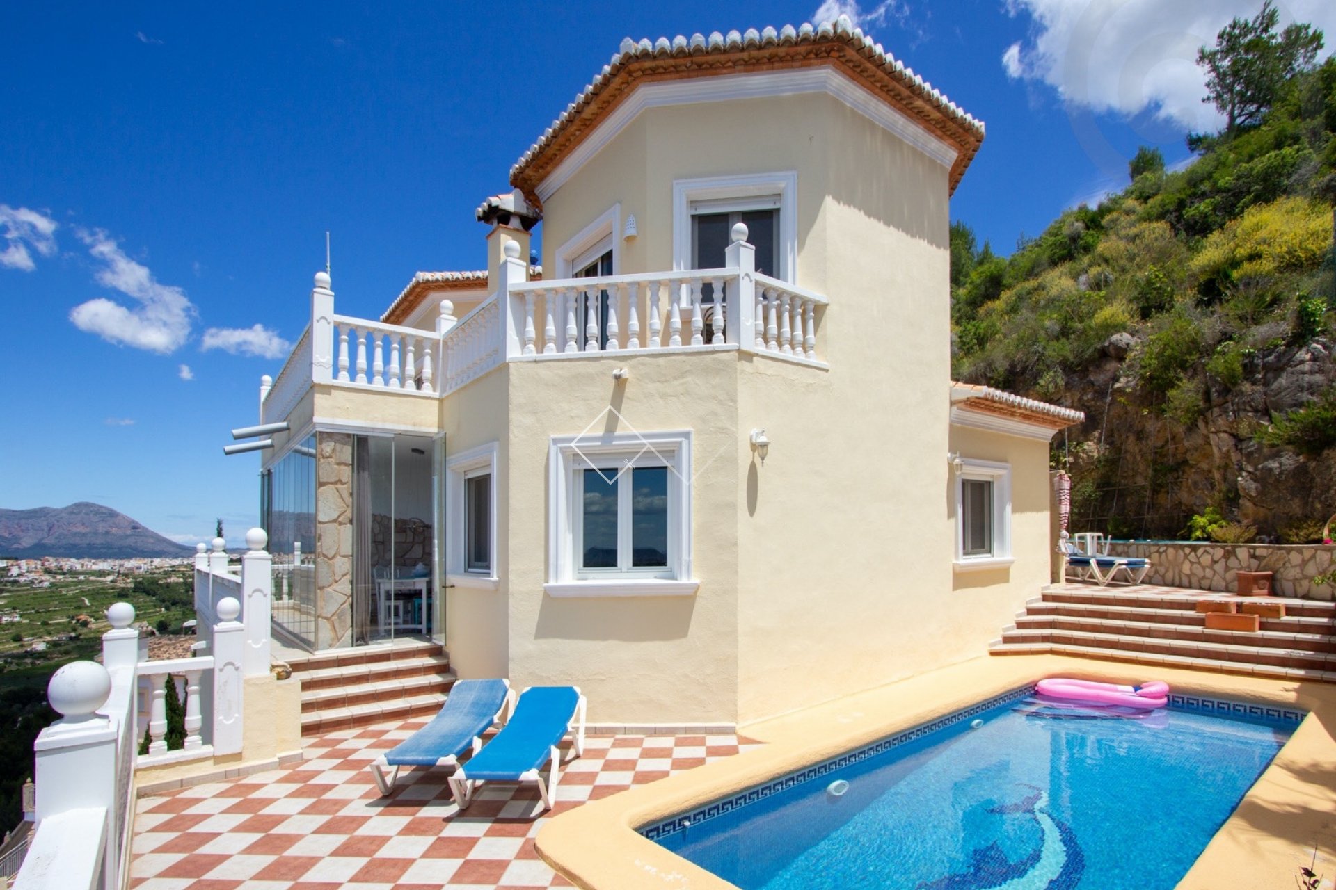 Villa à vendre à Moraira avec vue sublime sur la mer