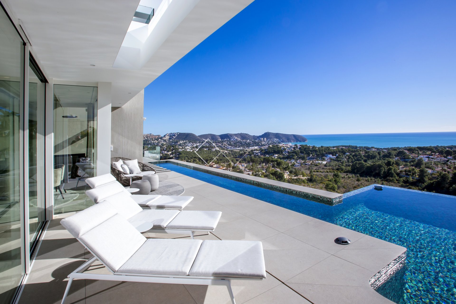 wow - Top end modern sea view villa for sale in Moraira