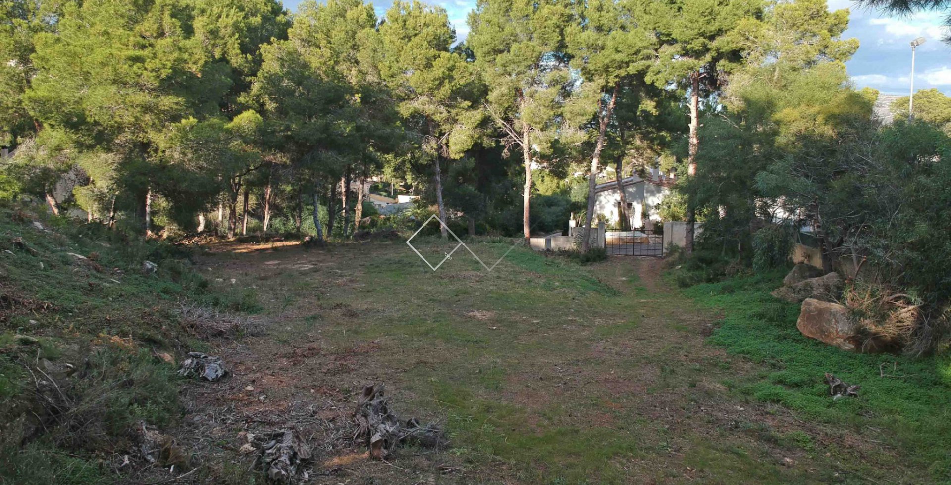Keine Bauverpflichtung; Großes Grundstück in der Nähe von Moraira zu verkaufen