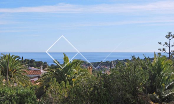 Vistas al mar - Hermosa villa con vista al mar en venta en Benimeit, Moraira