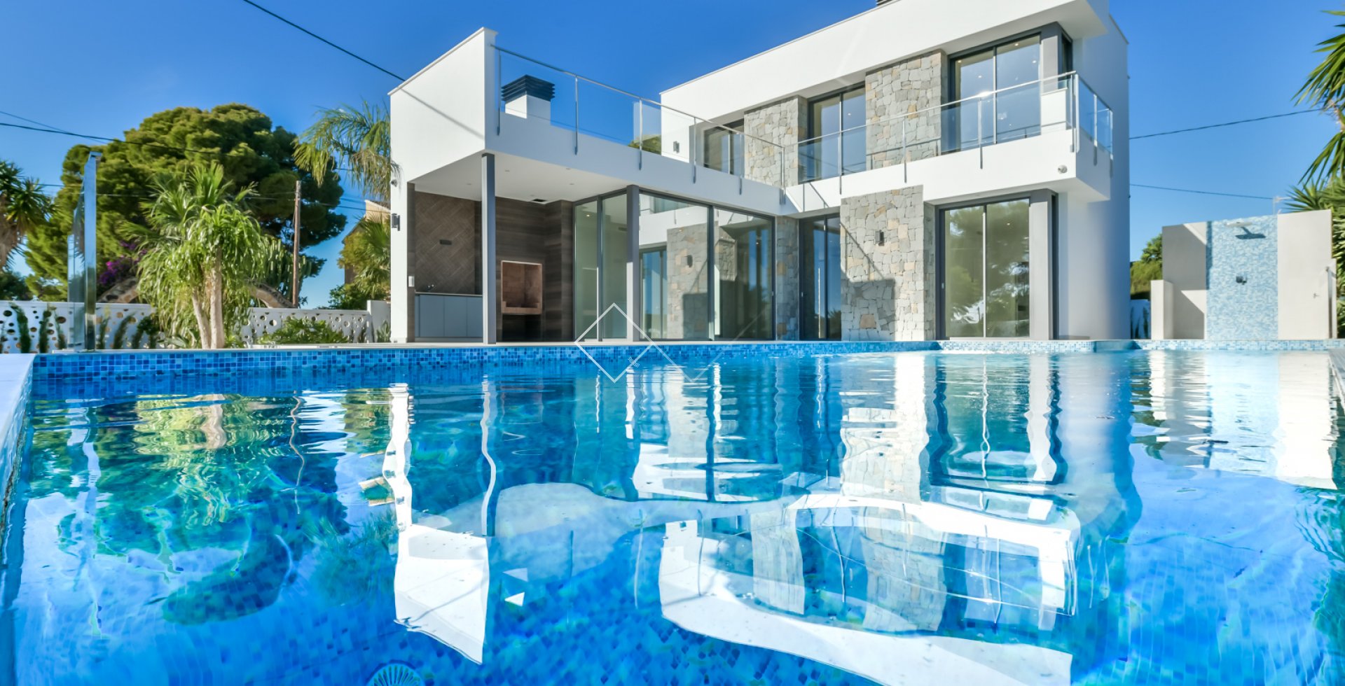 Schlüsselfertige moderne Villa in Calpe, 400m zum Strand