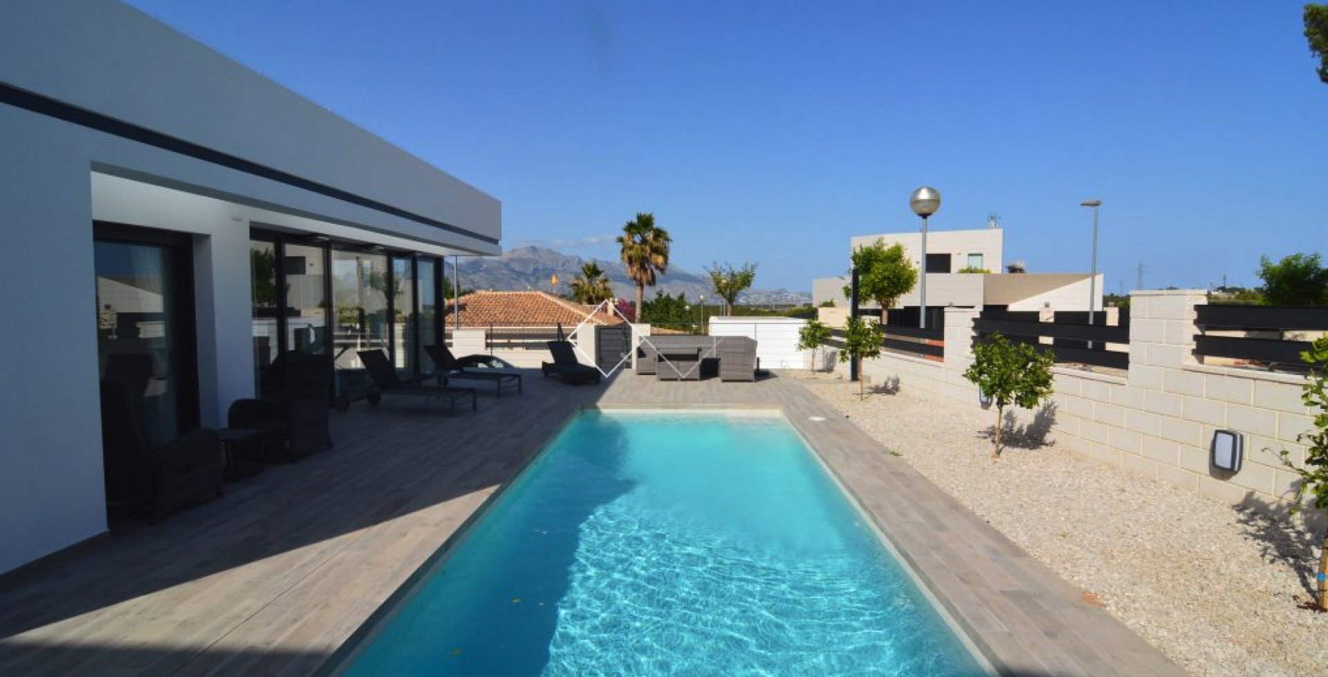 piscine - Villa neuve à vendre à La Nucia, Polop