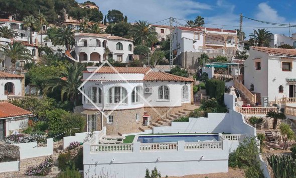 tradtional villa - Pleasant sea view villa in Benissa for sale