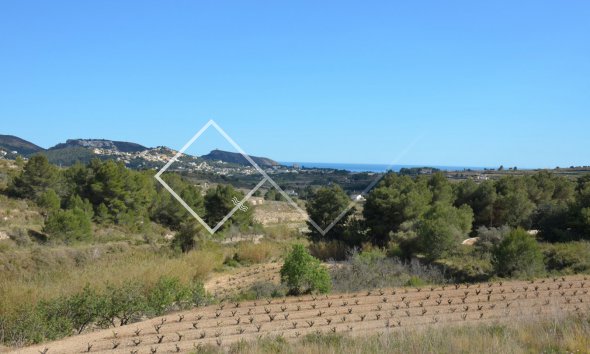 Sea view plot for sale close to Teulada