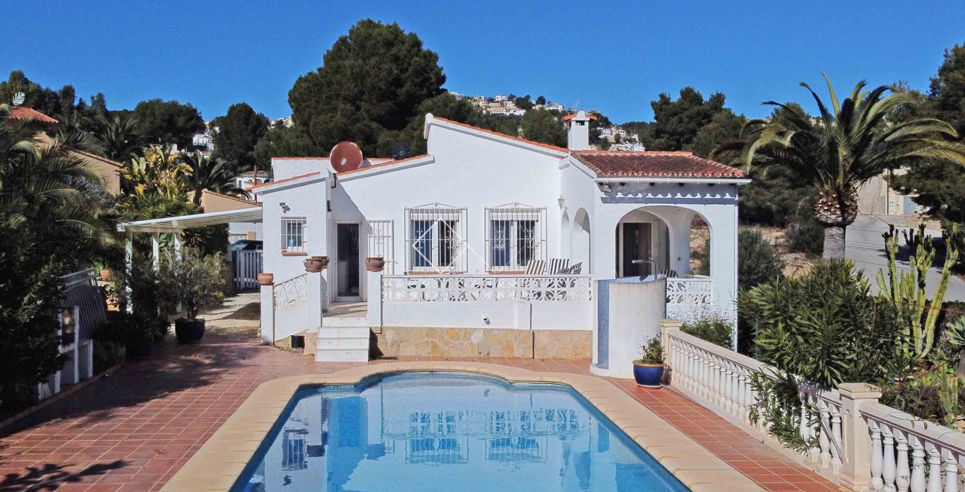 Cosy villa for sale next to the Golf in Benissa