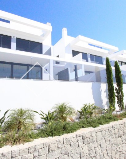 Top villa for sale in Calpe, semi-detached with sea views