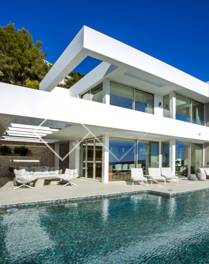 Top end modern sea view villa for sale in Moraira