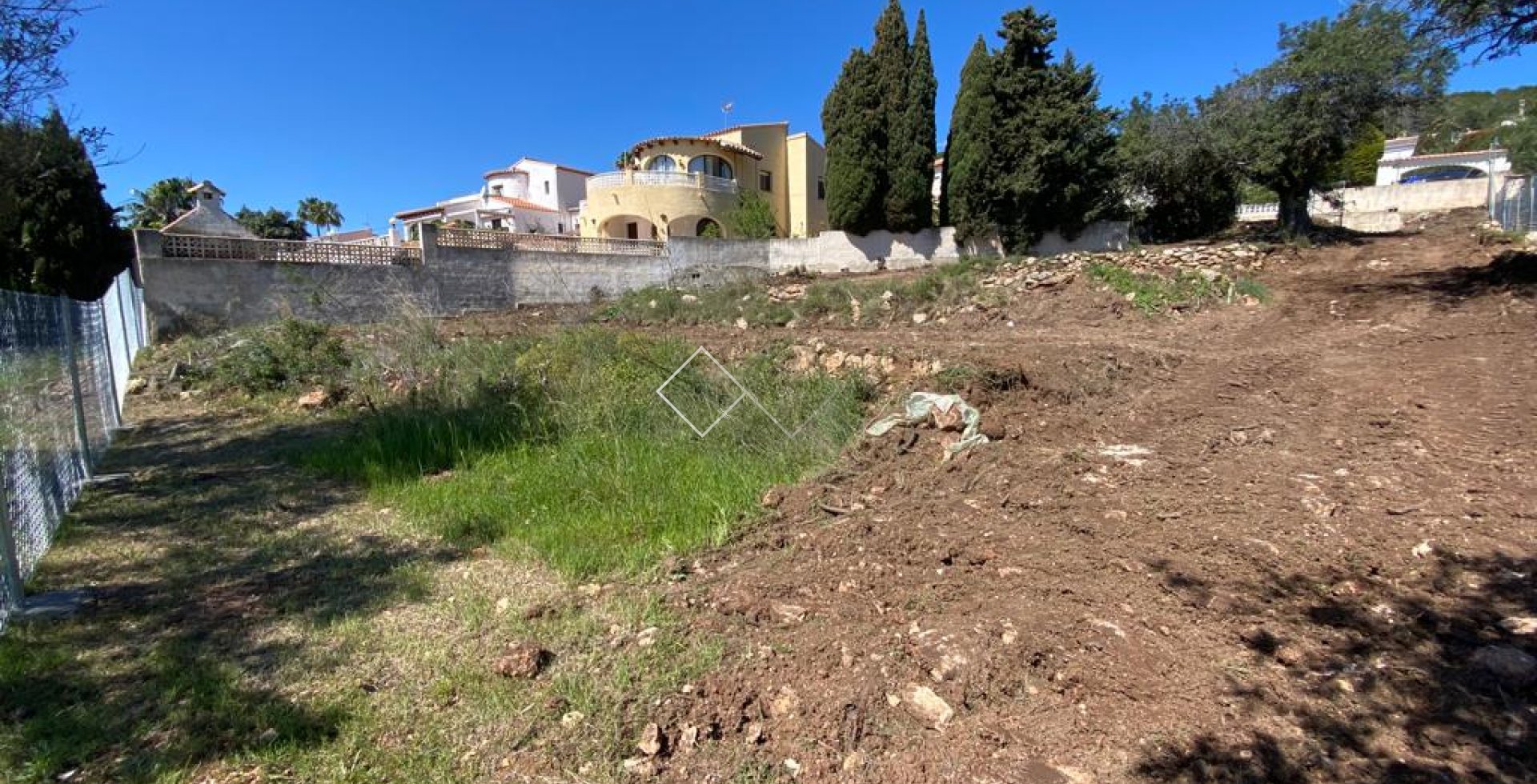 2 levels - Flat plot with sea view for sale in Calpe, Gran Sol