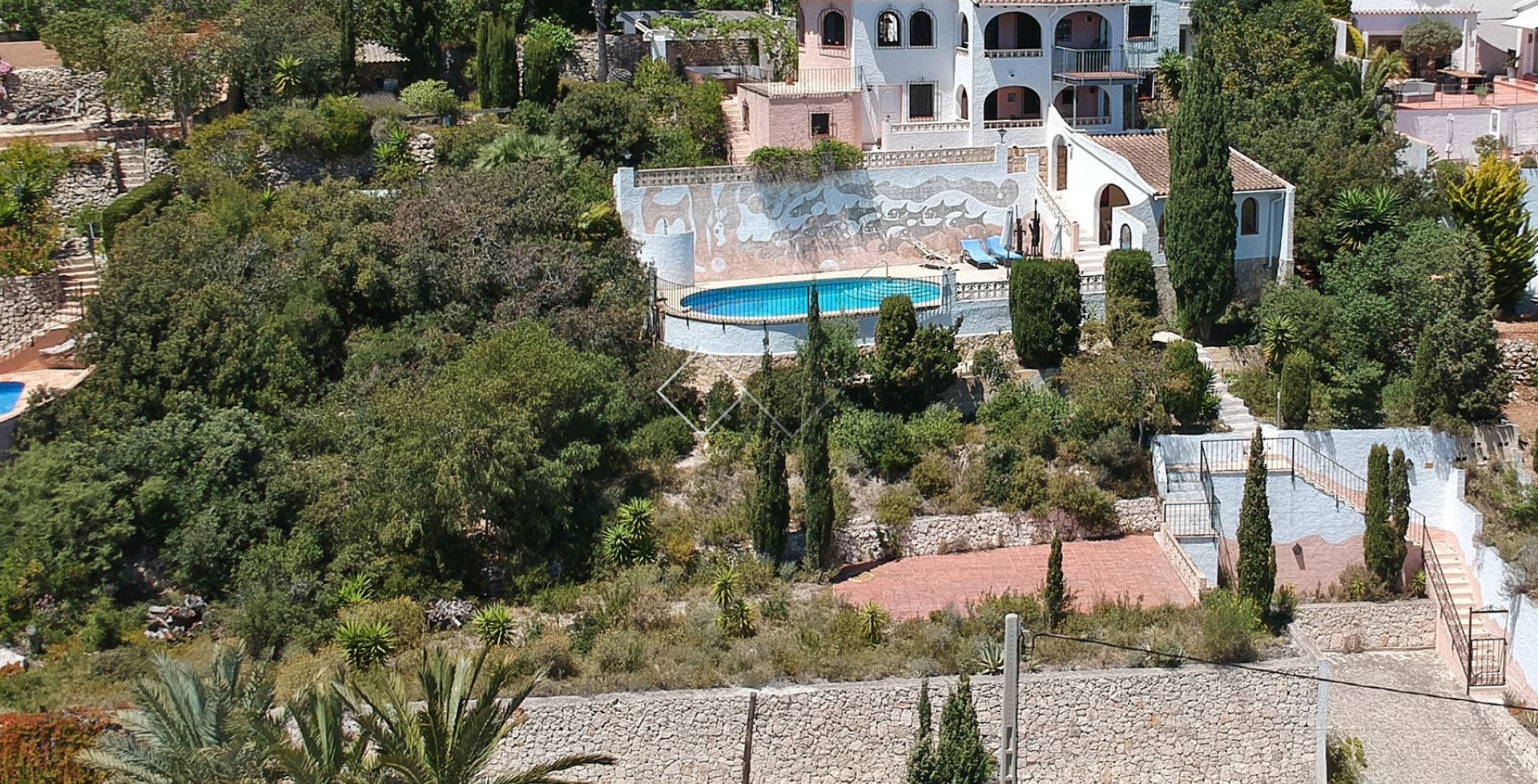 Renovation villa with great sea views for sale in Moraira