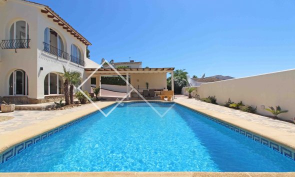 alquiler de vacaciones - Gran villa en venta en Moraira, Villotel