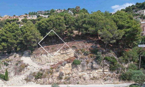 inclined - Plot with sea views for sale in Moraira