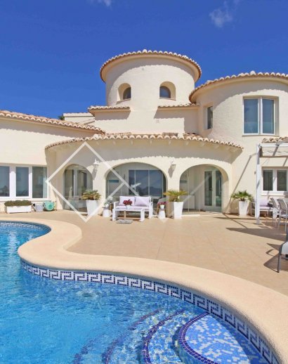Impeccable sea view villa for sale in Benitachell