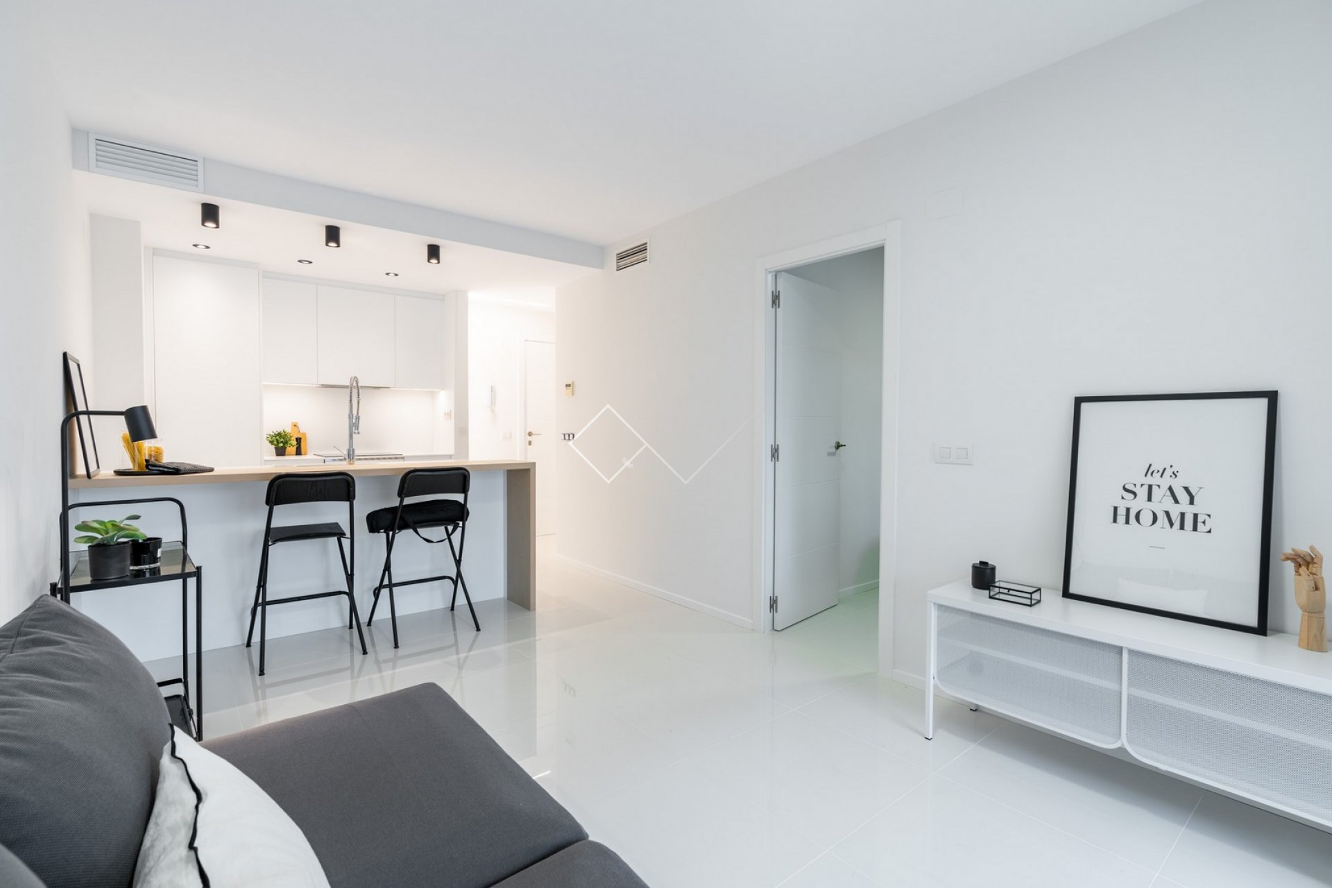 2 bed apartment in Calpe with sea views for sale