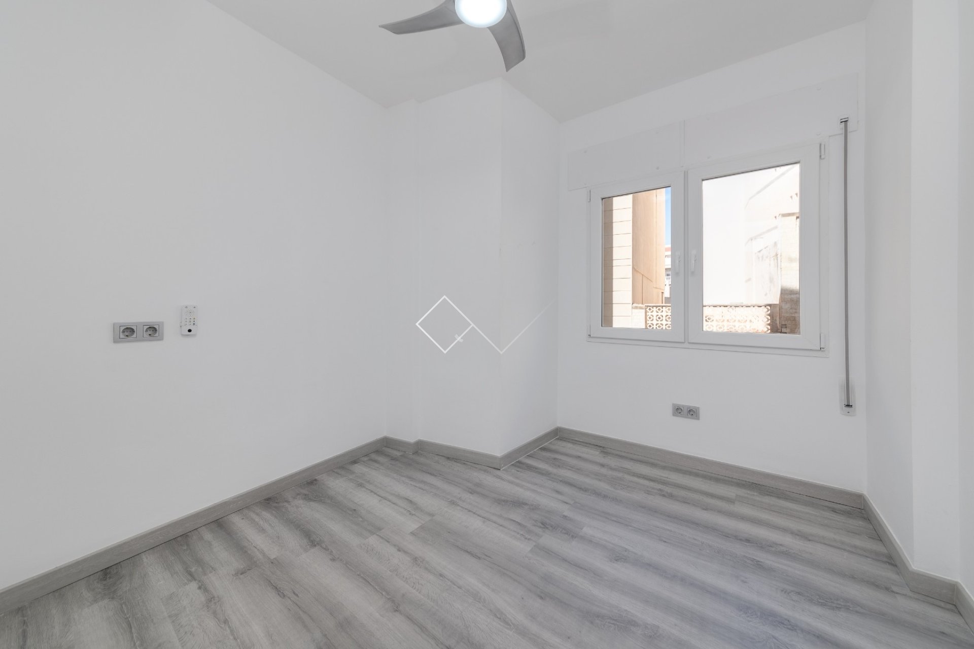  - Apartment / Flat - Torrevieja - Centro