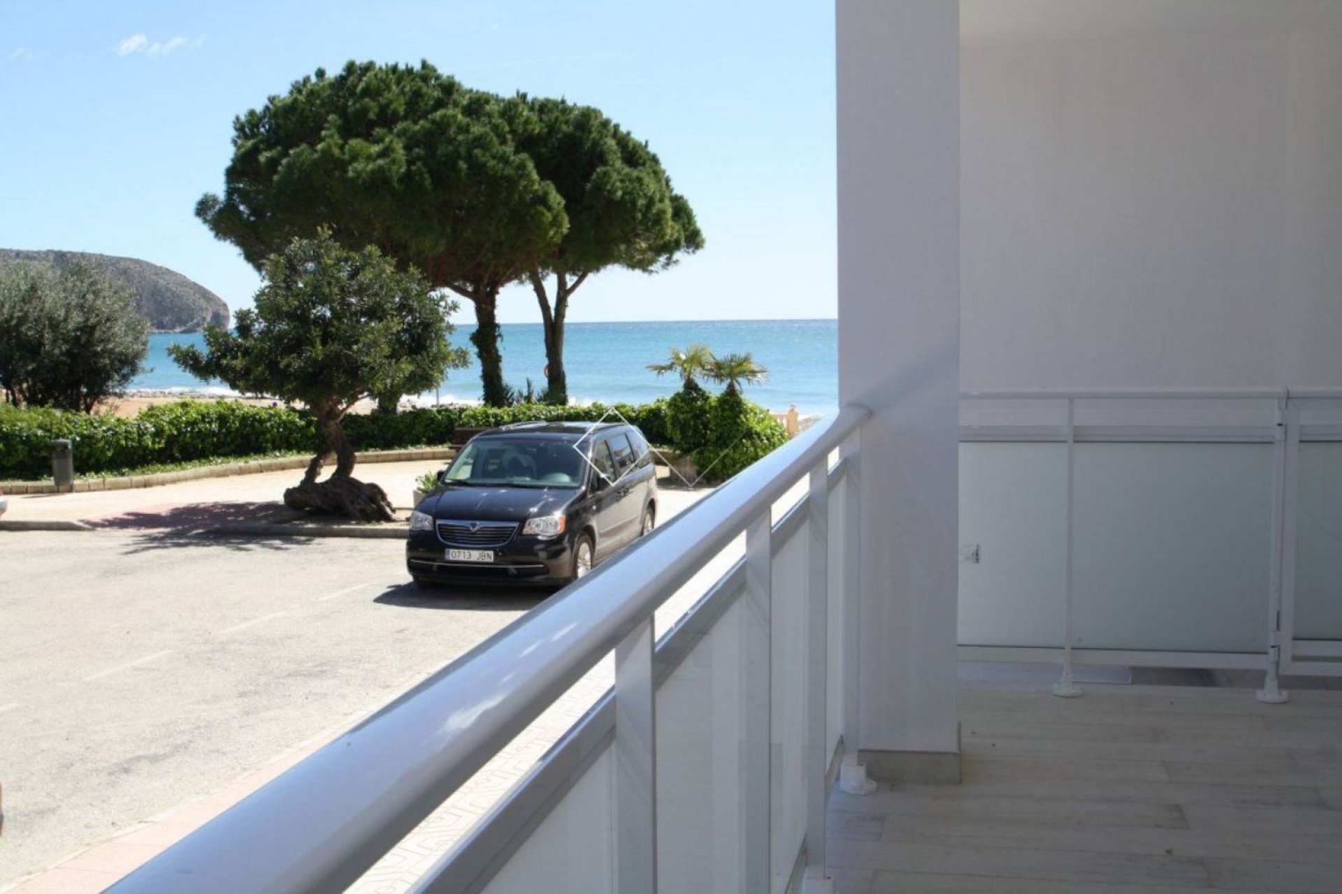 Appartement rénové à vendre à Moraira, à 15m de la plage