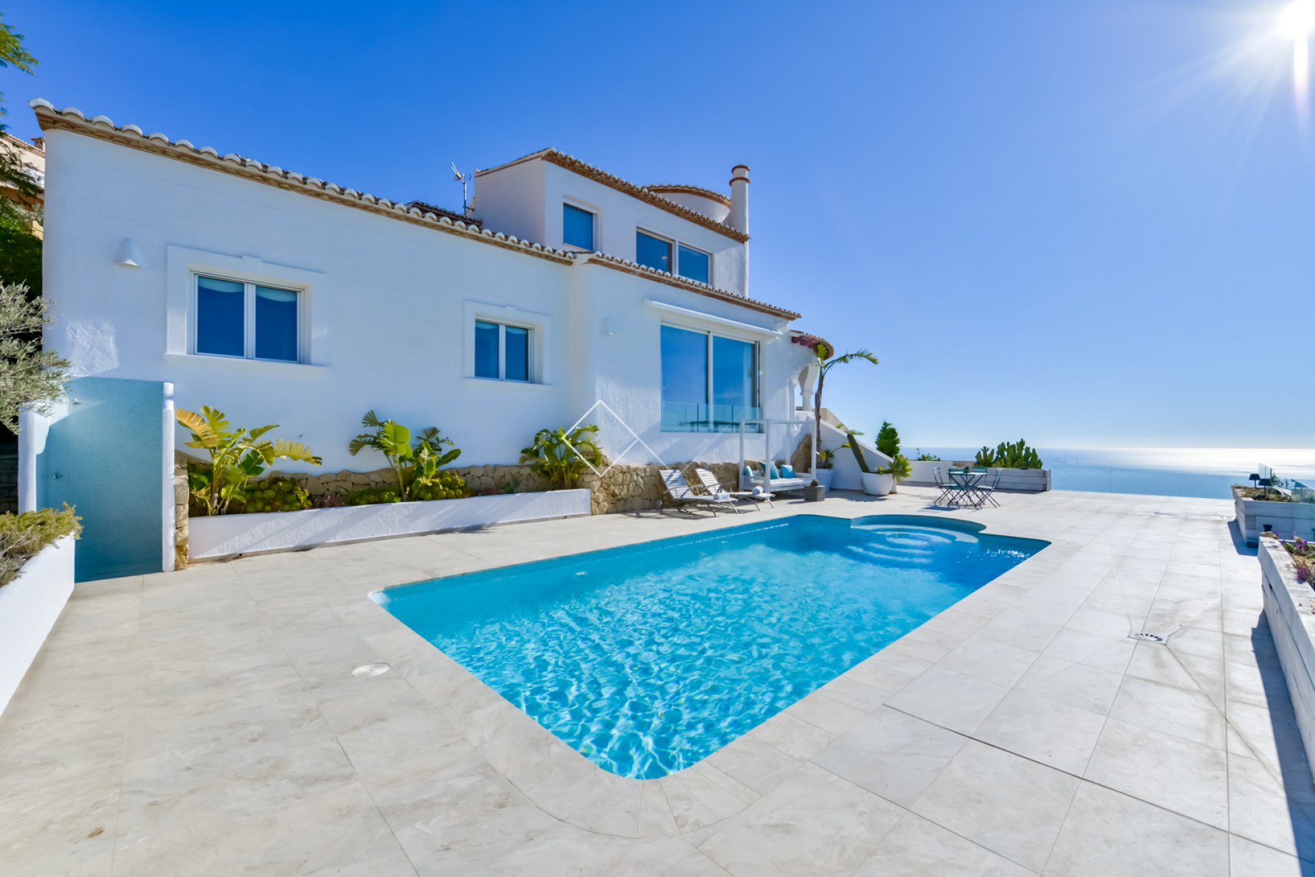 Belle villa de style avec de superbes vues sur la mer à vendre à Altea Hills