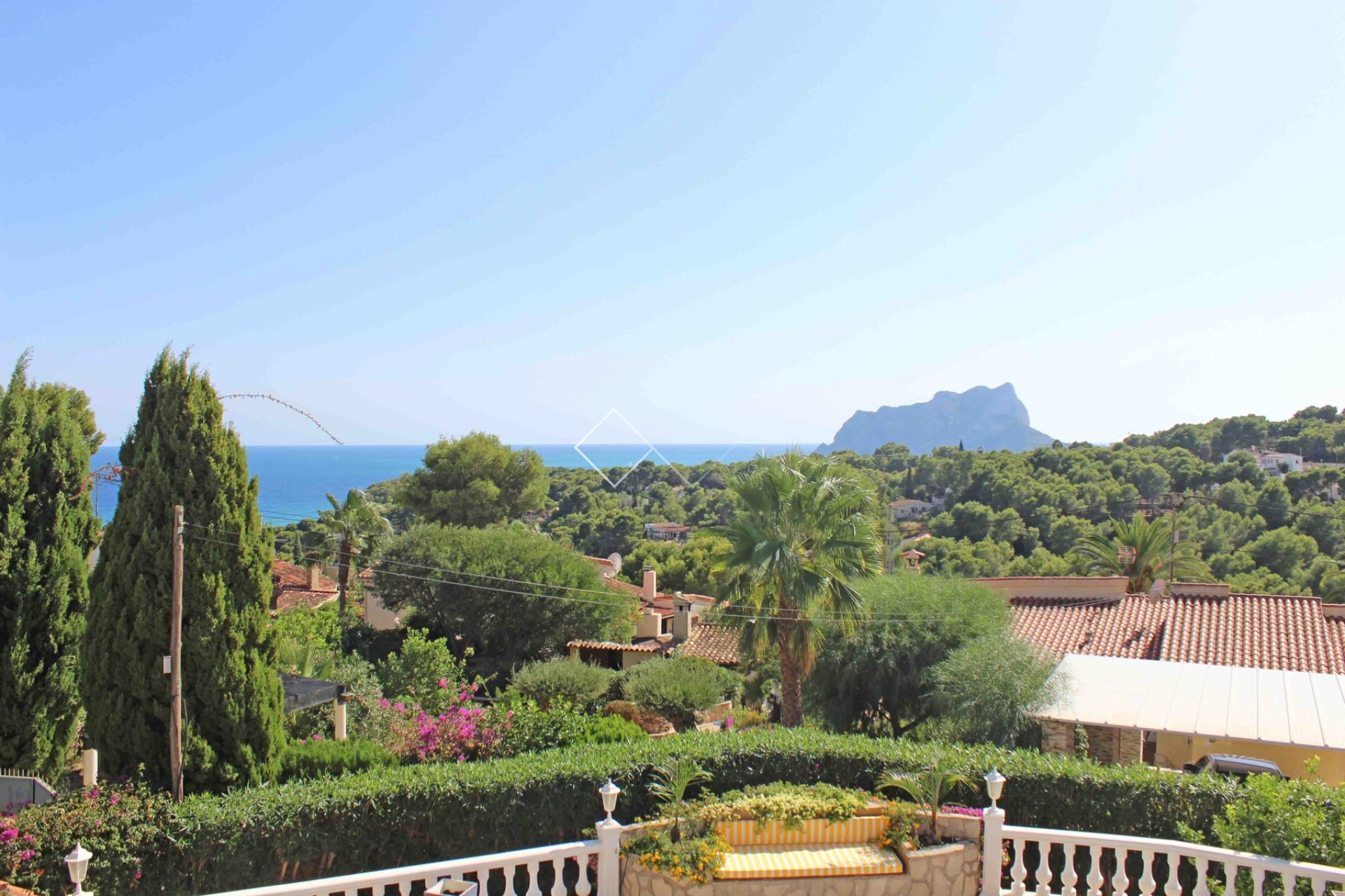 calpe rock - Villa with nice sea views for sale in Benissa