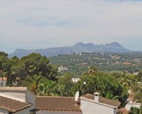 close to village - Huge villa for sale in Moraira, Pla del Mar