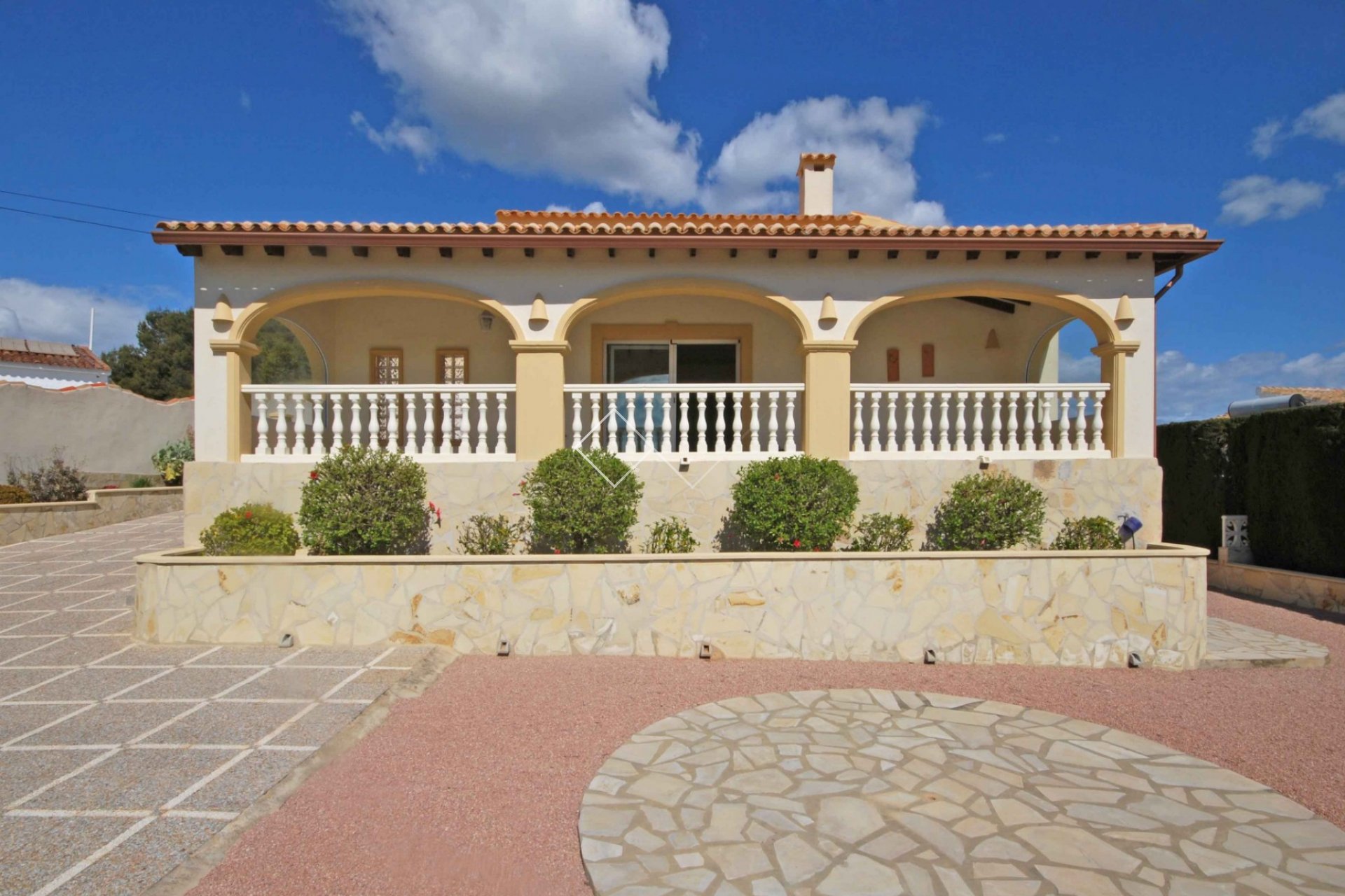 Fassade - Einstöckige Villa zu verkaufen in Tabaira, Moraira
