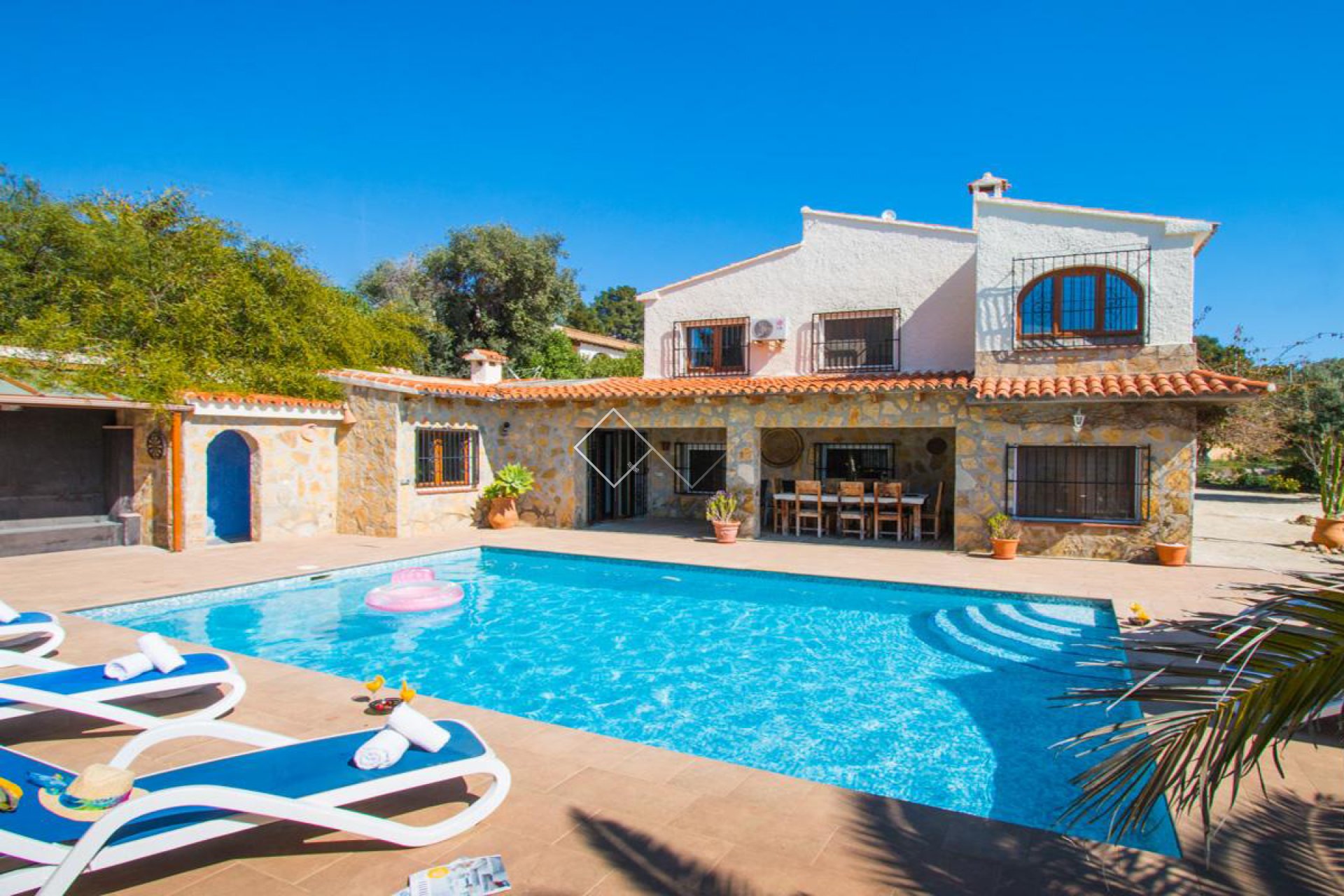 Geräumige Villa zu verkaufen in Benissa, La Fustera