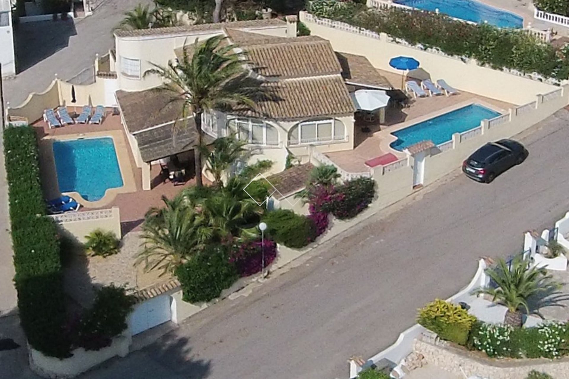 groot verhuurpotentieel - Villa met 2 zwembaden te koop in Villotel, Moraira