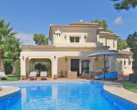 großartig - Luxuriöse Villa zu verkaufen in El Portet, Moraira
