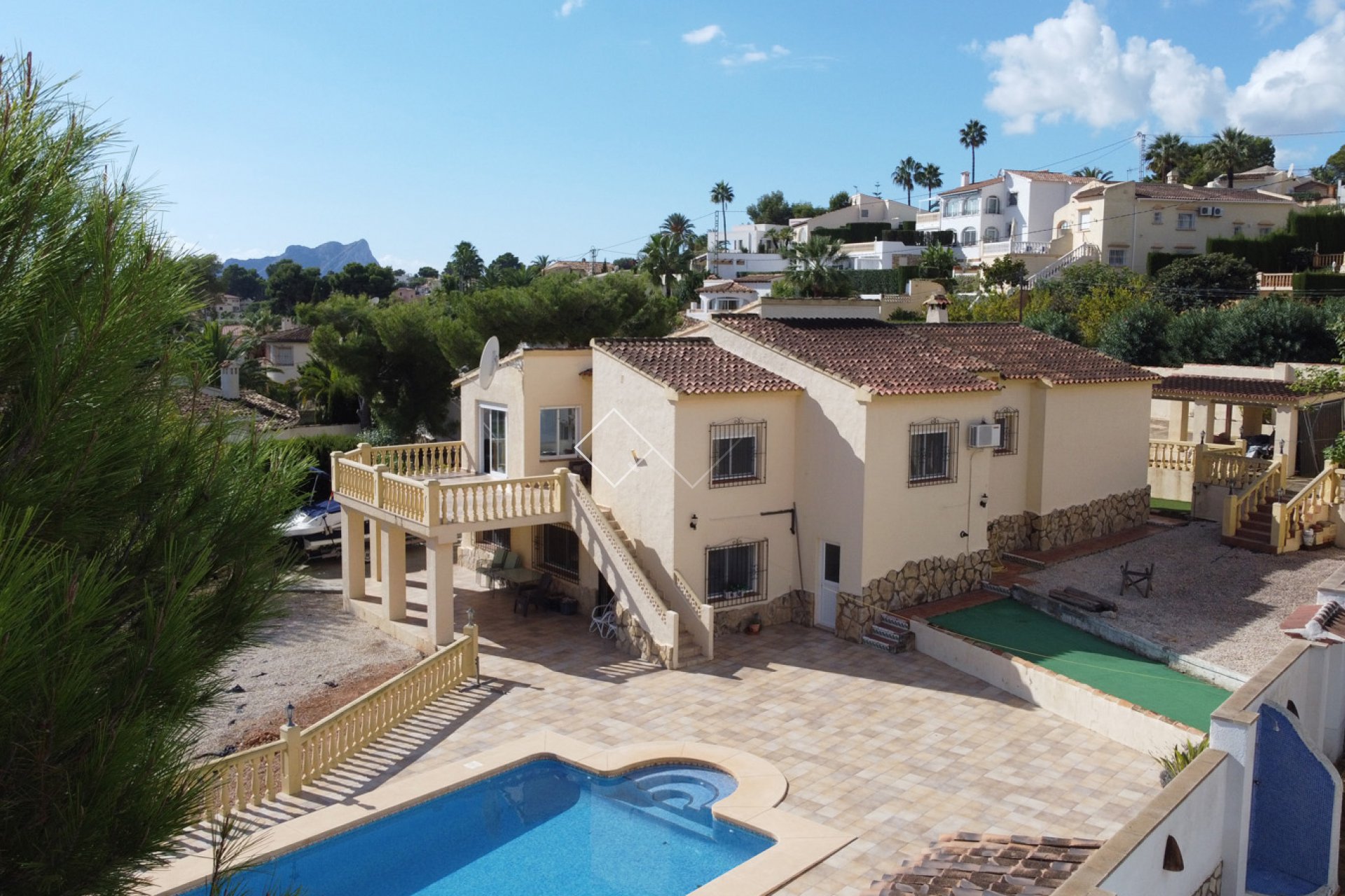 house with potential - Great villa for sale in Benissa, San Jaime