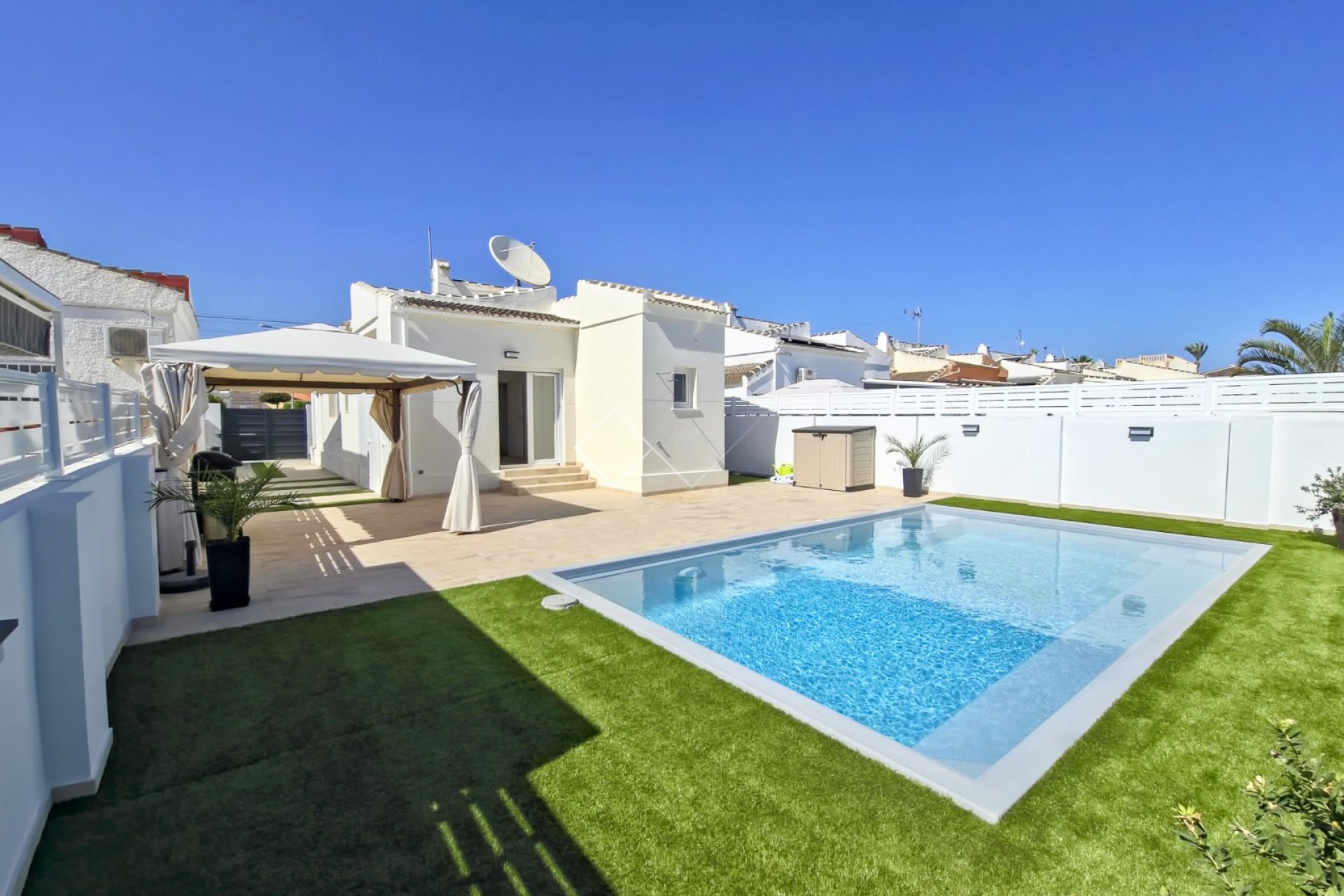  - Independent villa - Torrevieja - La Siesta - El Salado -  Torreta