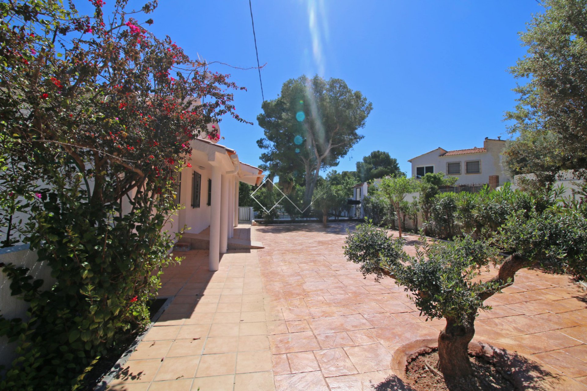 -jardin Villa renovada con piscina a 400m de la playa en Canuta, Calpe