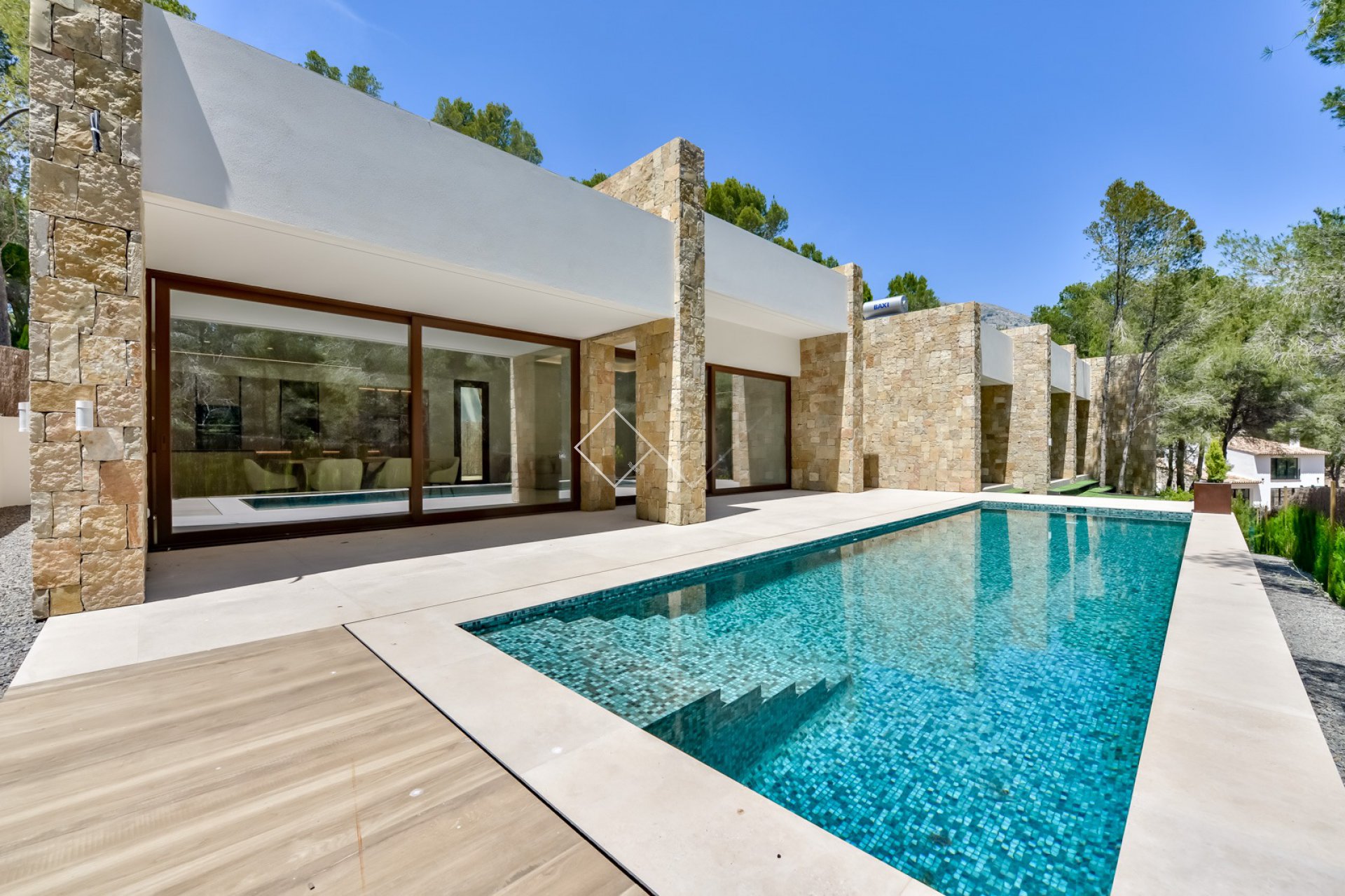 Key ready modern all-on-one level villa for sale in Altea