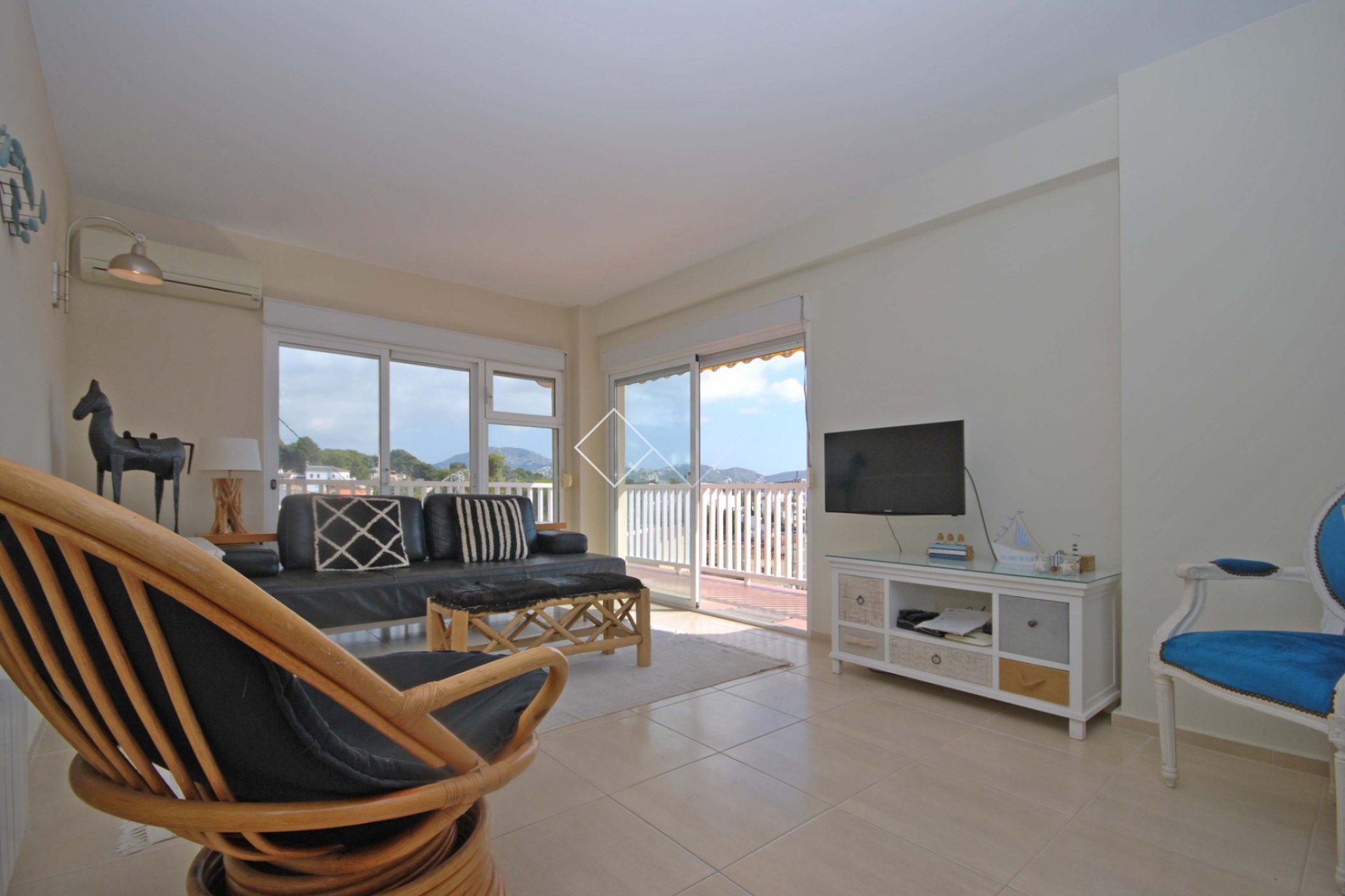 living room - Sea view apartment close to beach and Moraira
