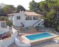 maison et piscine - Charmante villa avec vue sur la montagne à vendre à Benimeit, Moraira