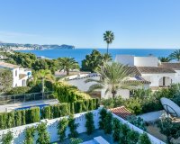 Meerblick - Schlüsselfertige moderne Villa in Calpe, 400m zum Strand