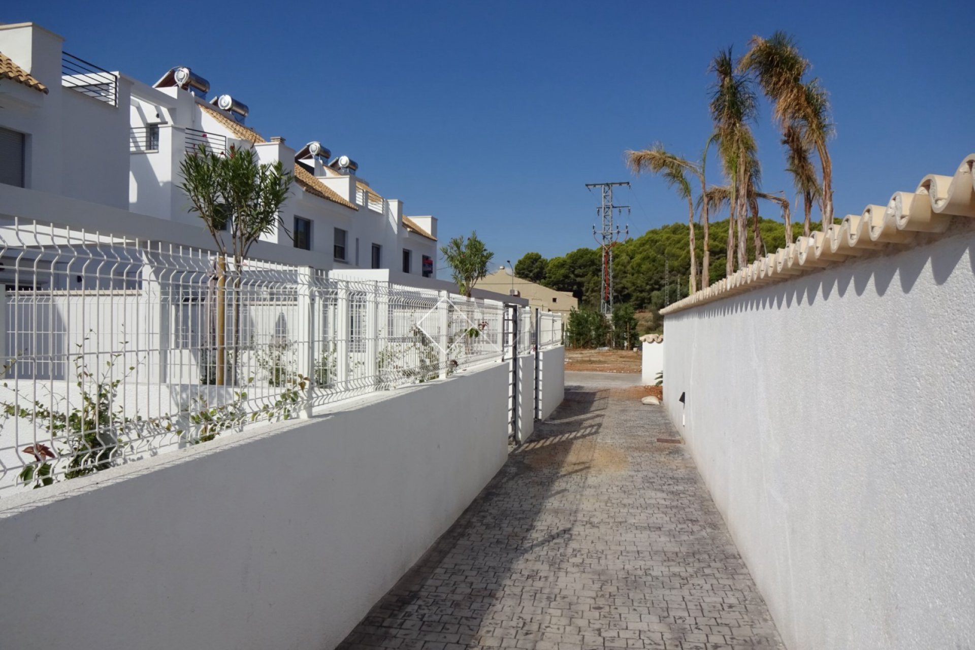 Neuf - Maison mitoyenne - Jesus Pobre