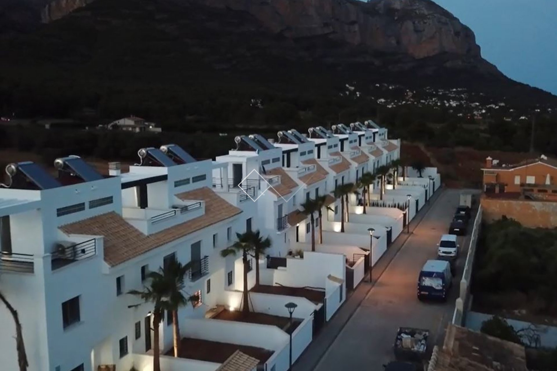 Neuf - Maison mitoyenne - Jesus Pobre