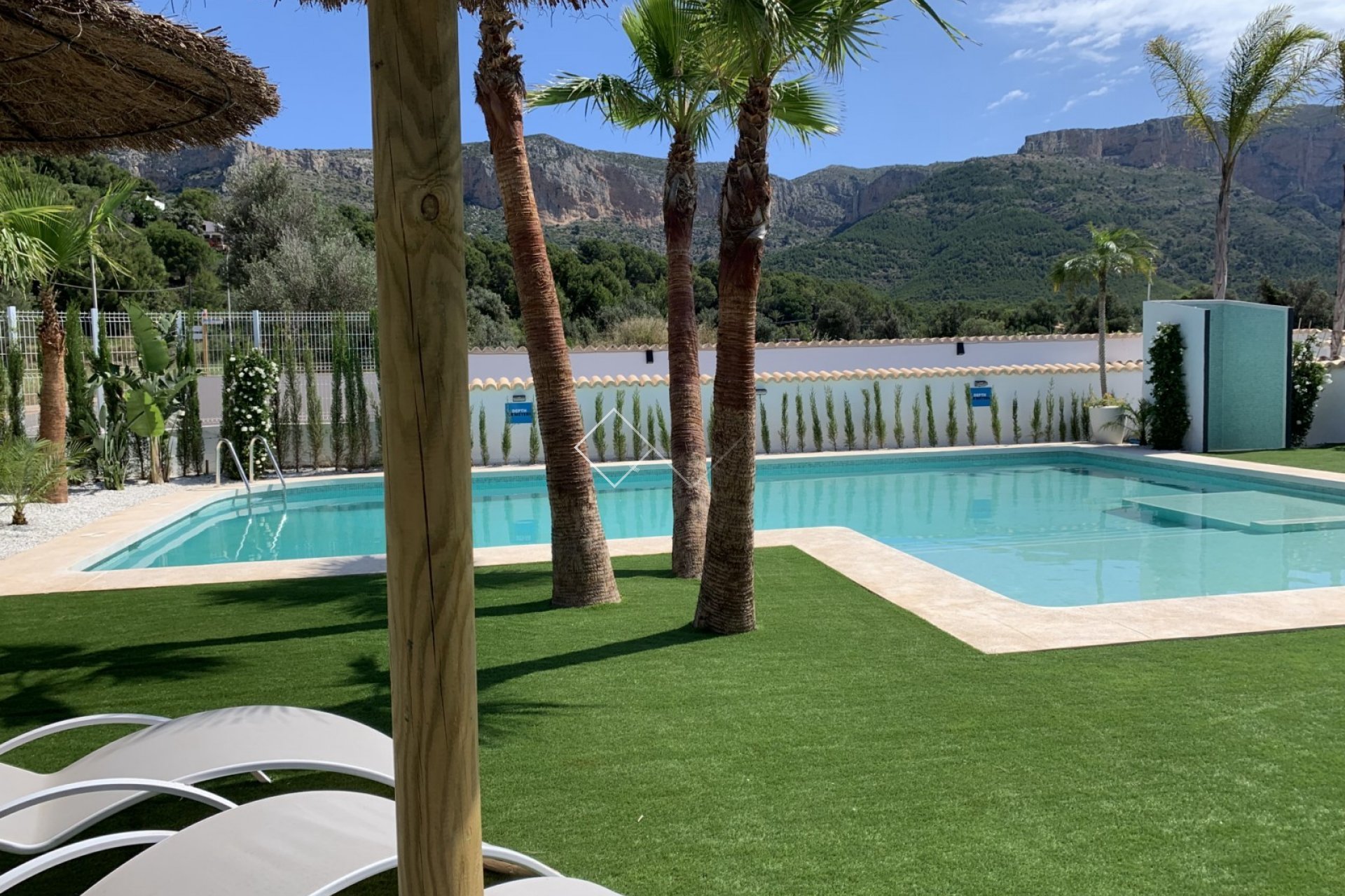 Neuf - Maison mitoyenne - Jesus Pobre