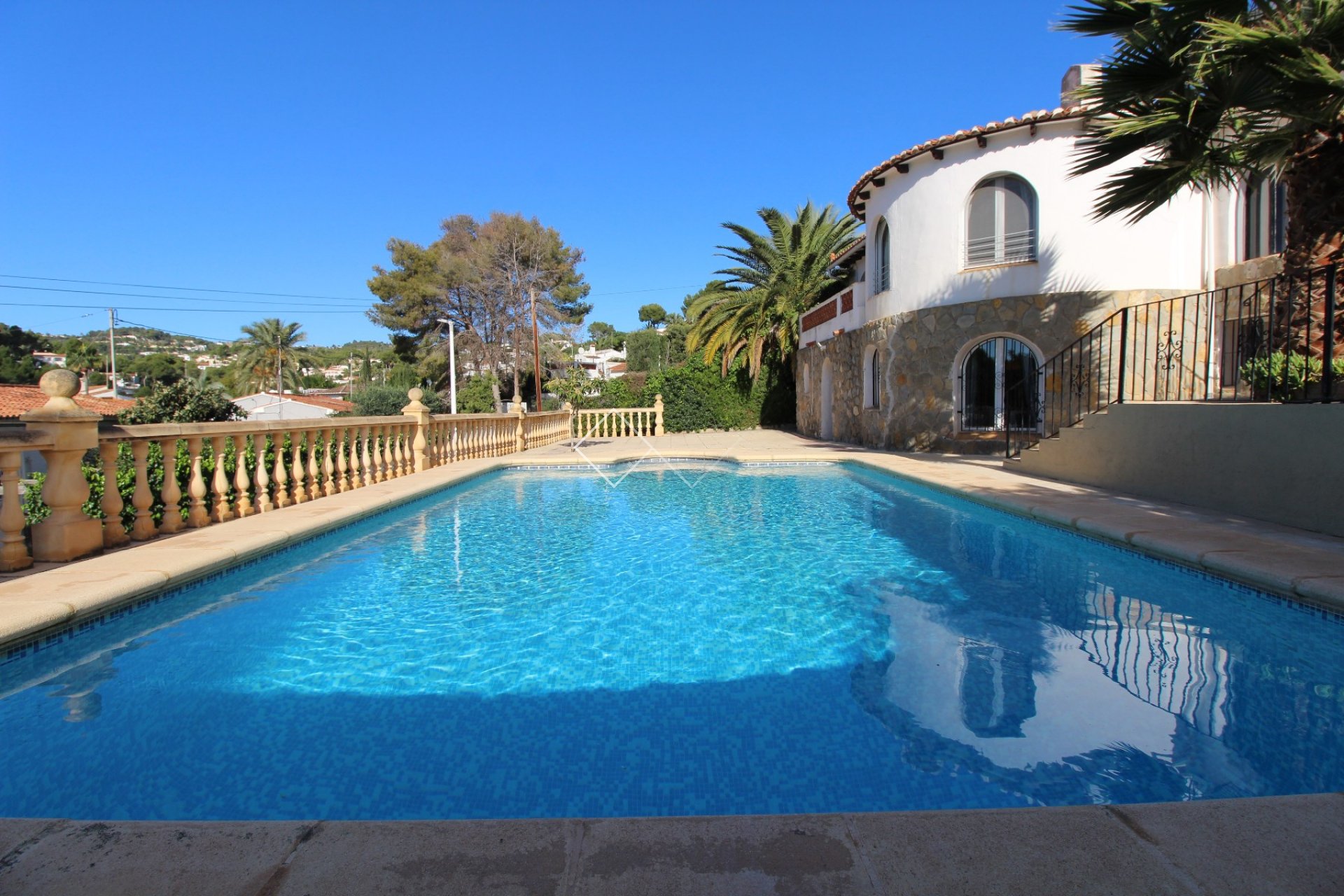 piscine - Villa rénovée à vendre à Benissa, à 400m de la plage