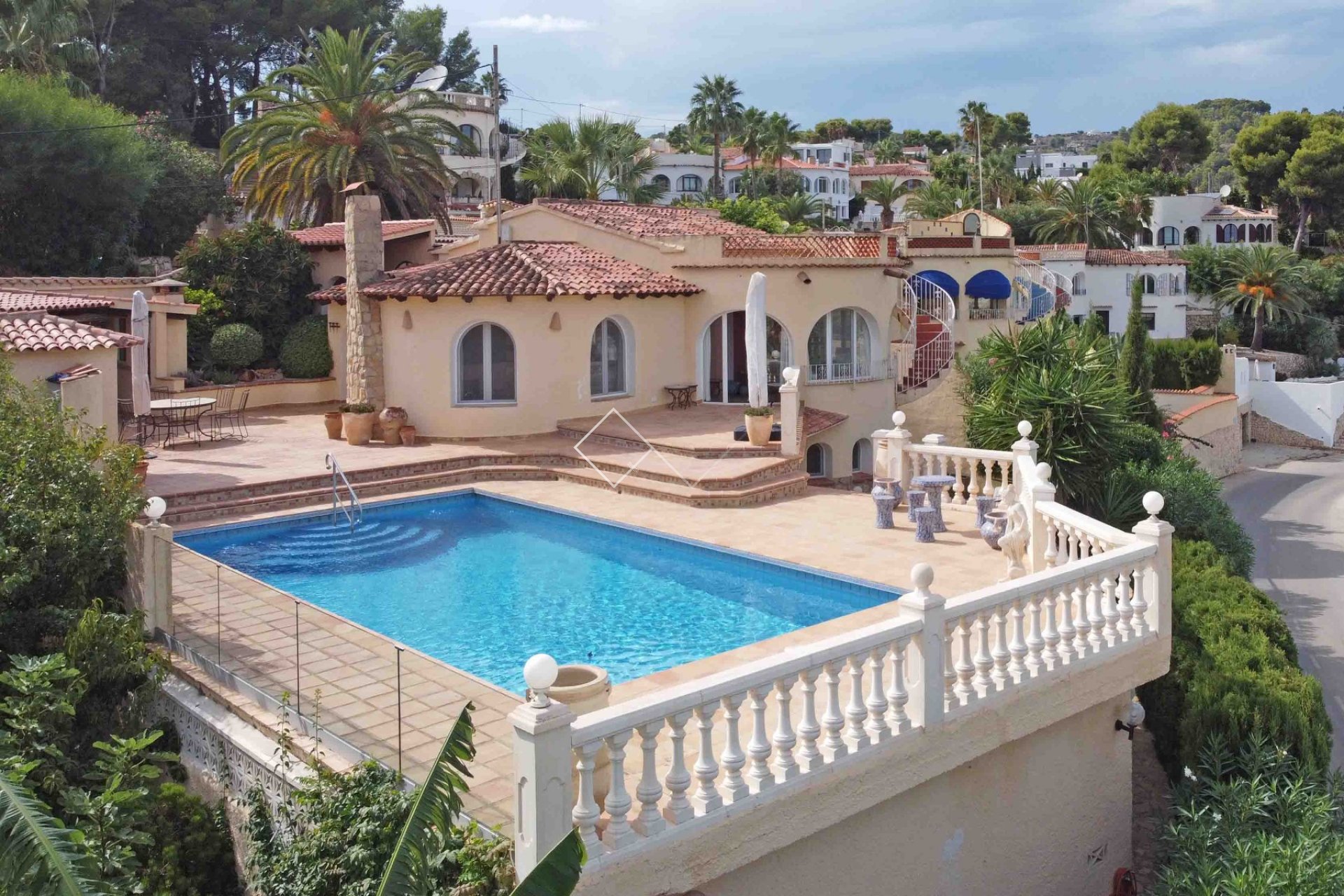 Prettige villa met zeezicht te koop in Benissa