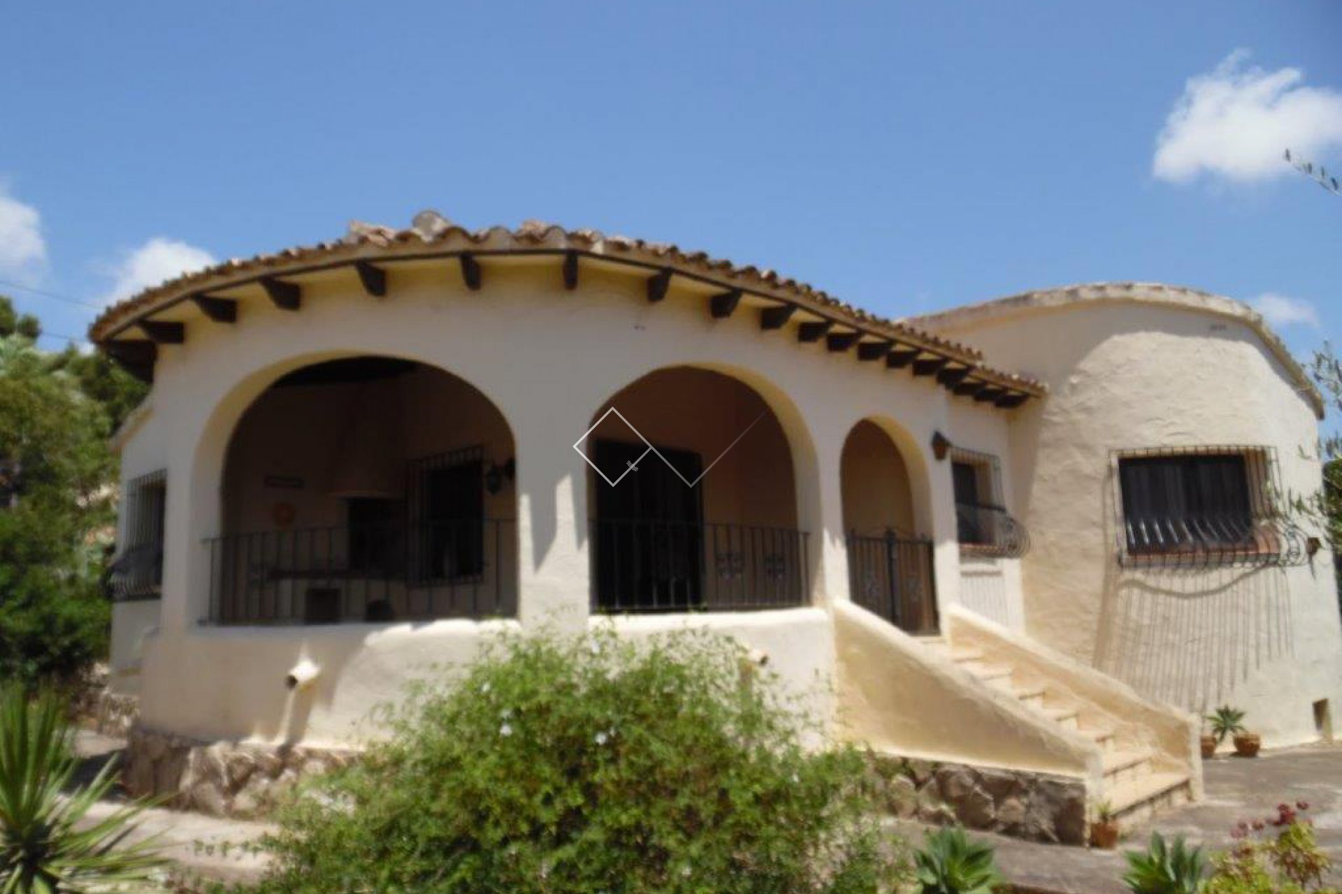 RENOVATION PROJECT! Villa for sale in Moraira, Sabatera