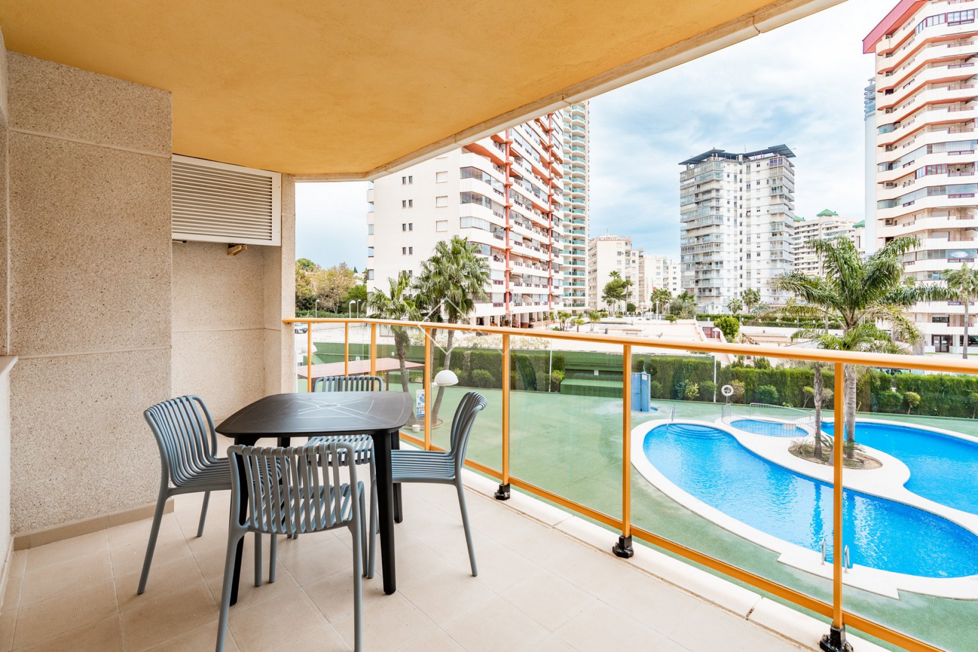 Resale - Apartment / Flat - Calpe - Playa la Fossa