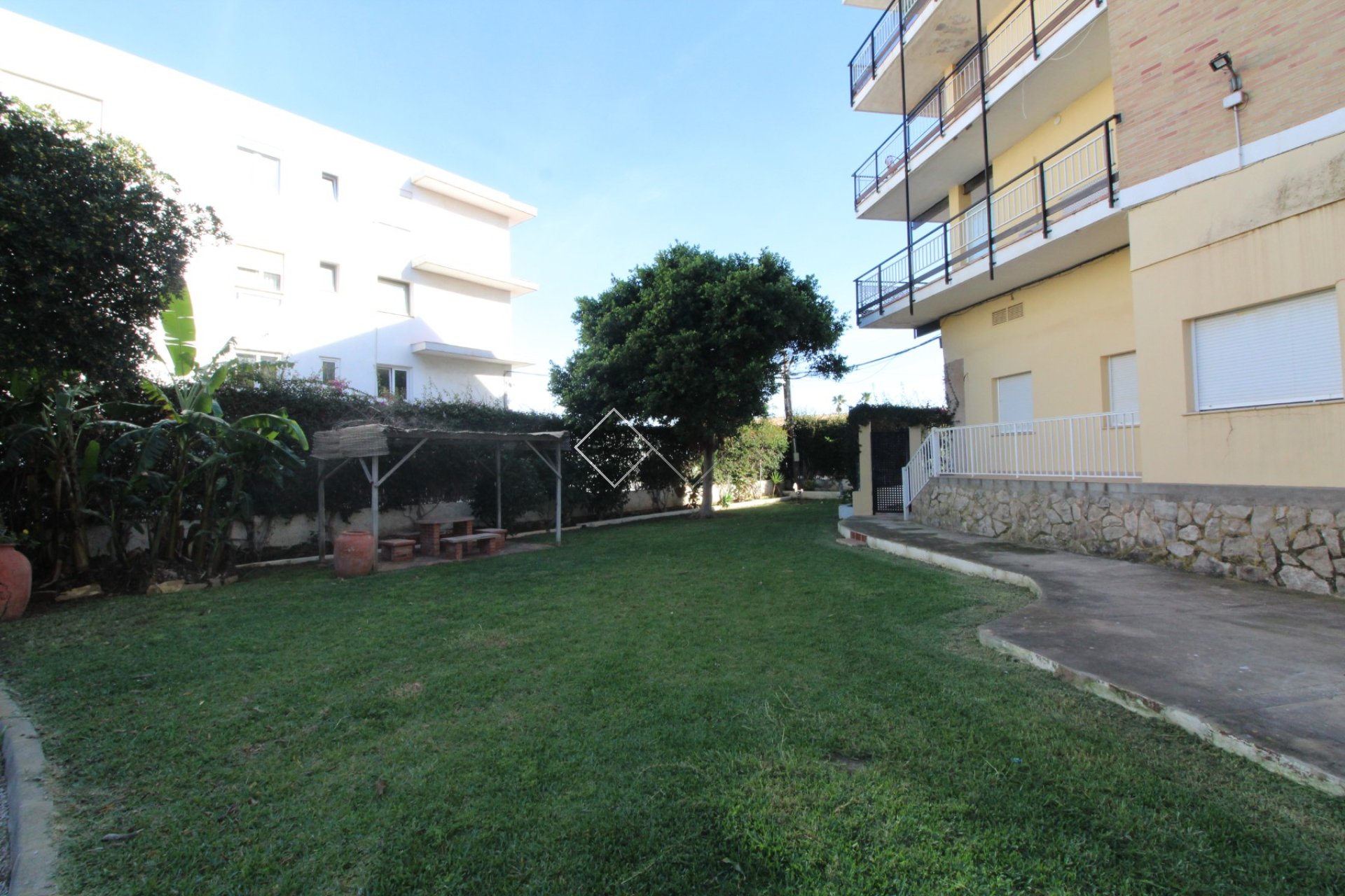 Resale - Apartment / Flat - Javea - Arenal