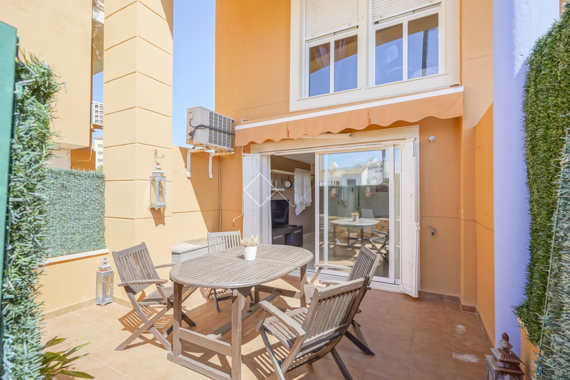 Resale - Apartment / Flat - Javea - Cala Blanca