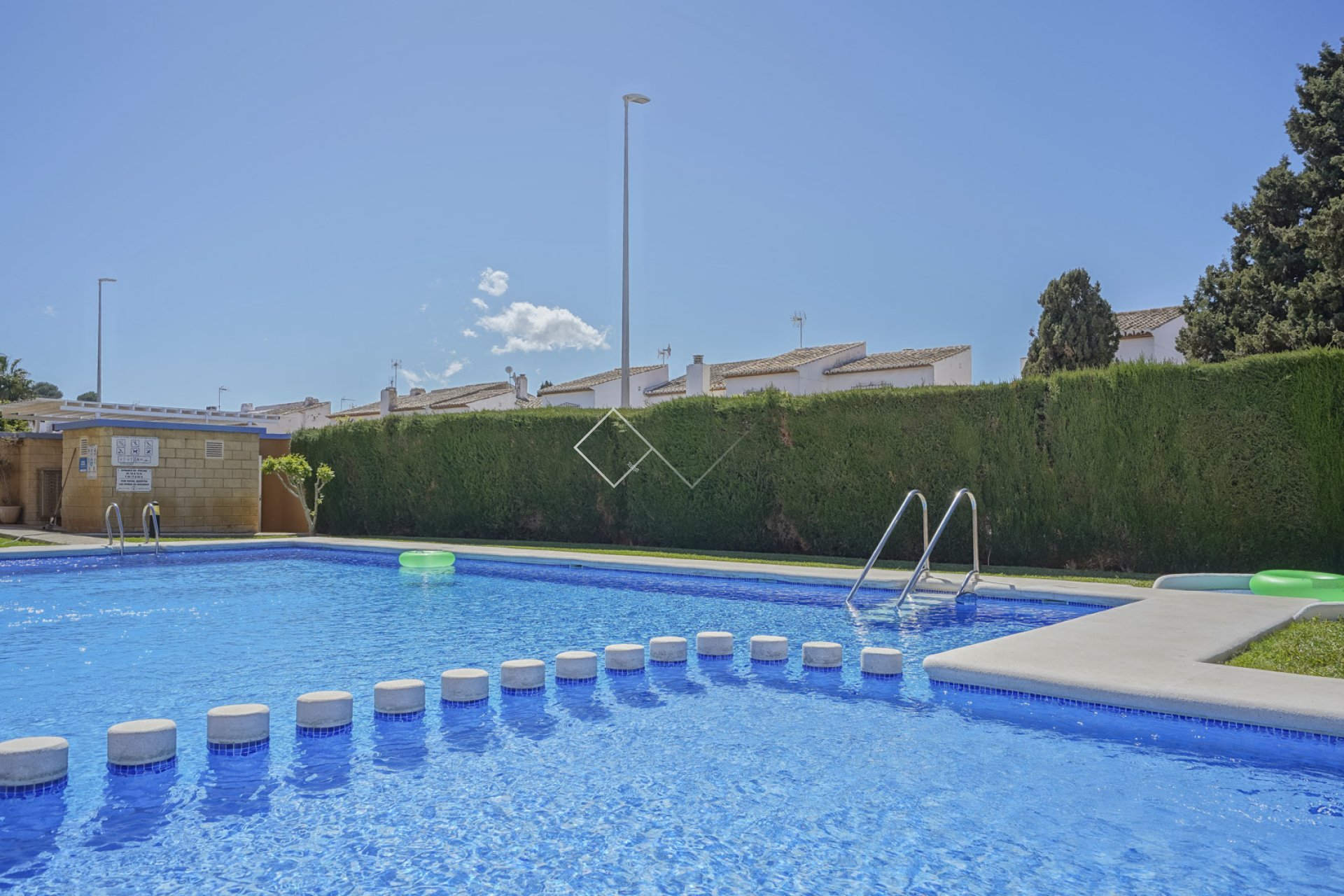 Resale - Apartment / Flat - Javea - Cala Blanca