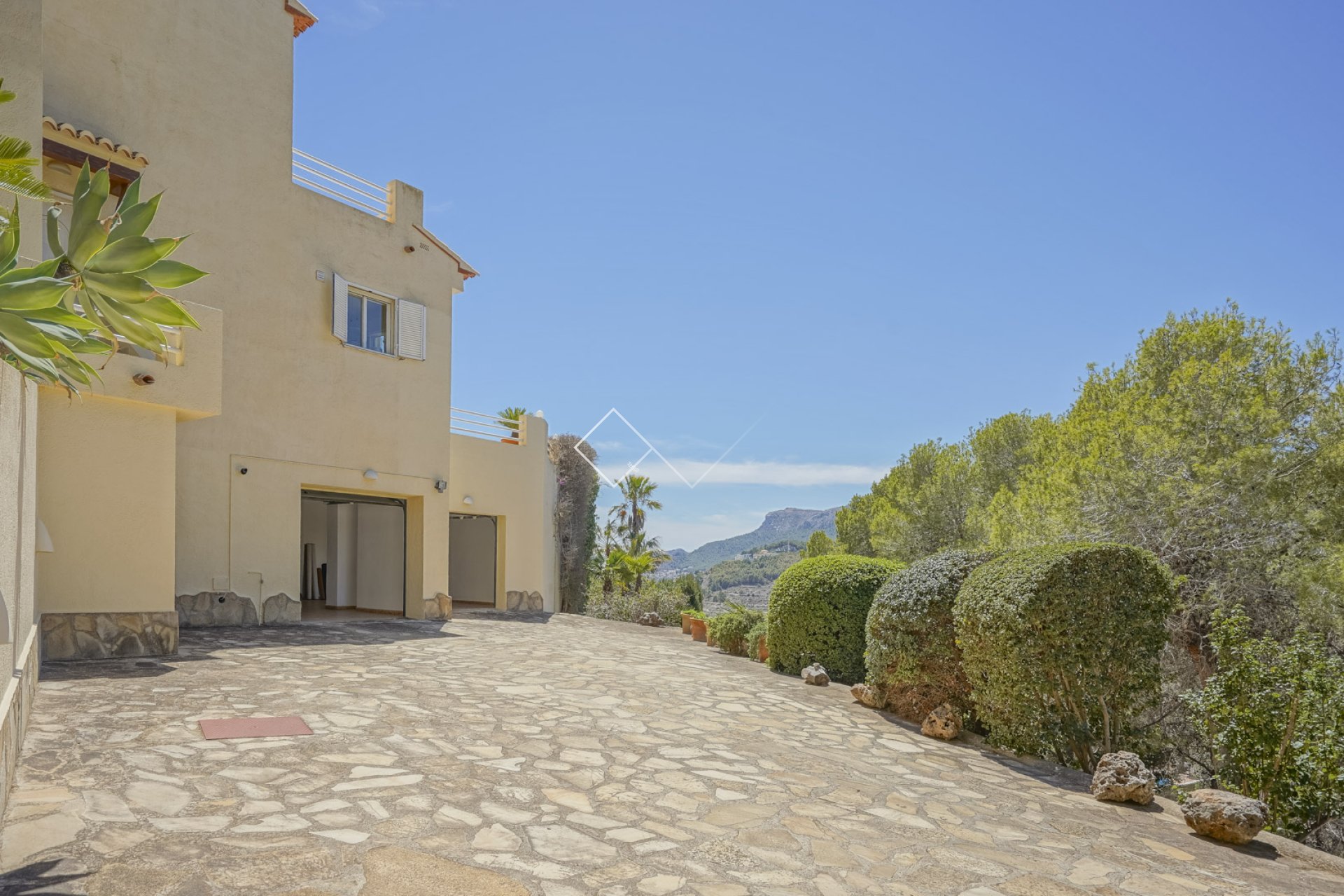 Resale - Villa - Calpe - La Empedrola