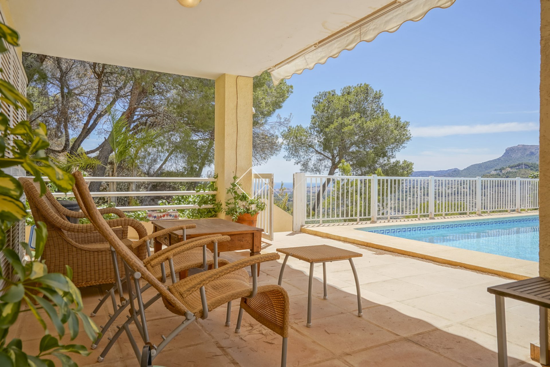 Resale - Villa - Calpe - La Empedrola